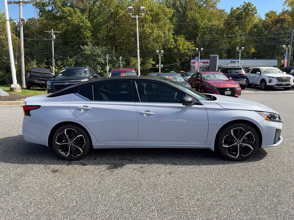 New 2026 Nissan Altima SR Sedan