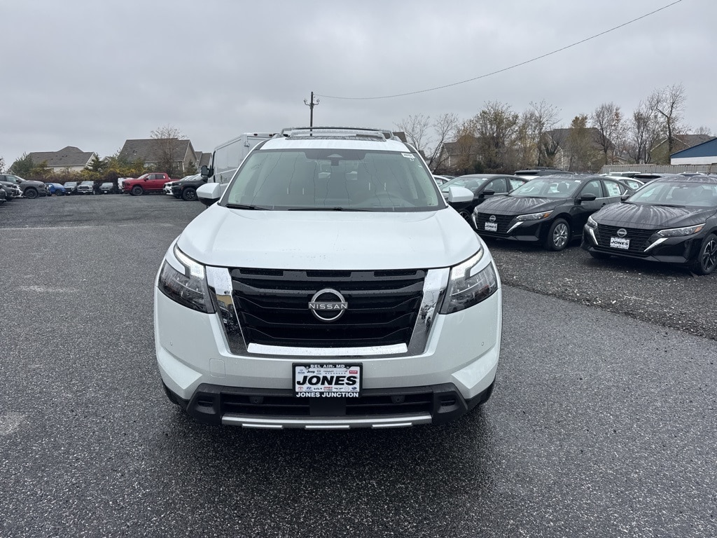 New 2025 Nissan Pathfinder Platinum SUV