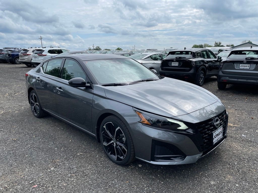 New 2026 Nissan Altima SR Sedan