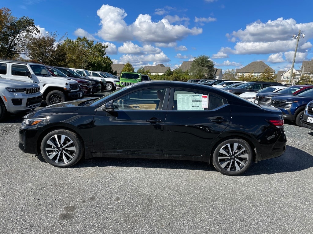 New 2025 Nissan Sentra SV Sedan
