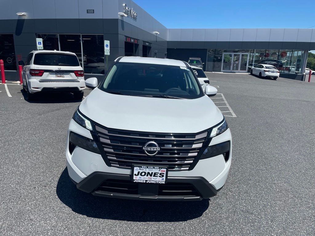 New 2026 Nissan Rogue SV SUV