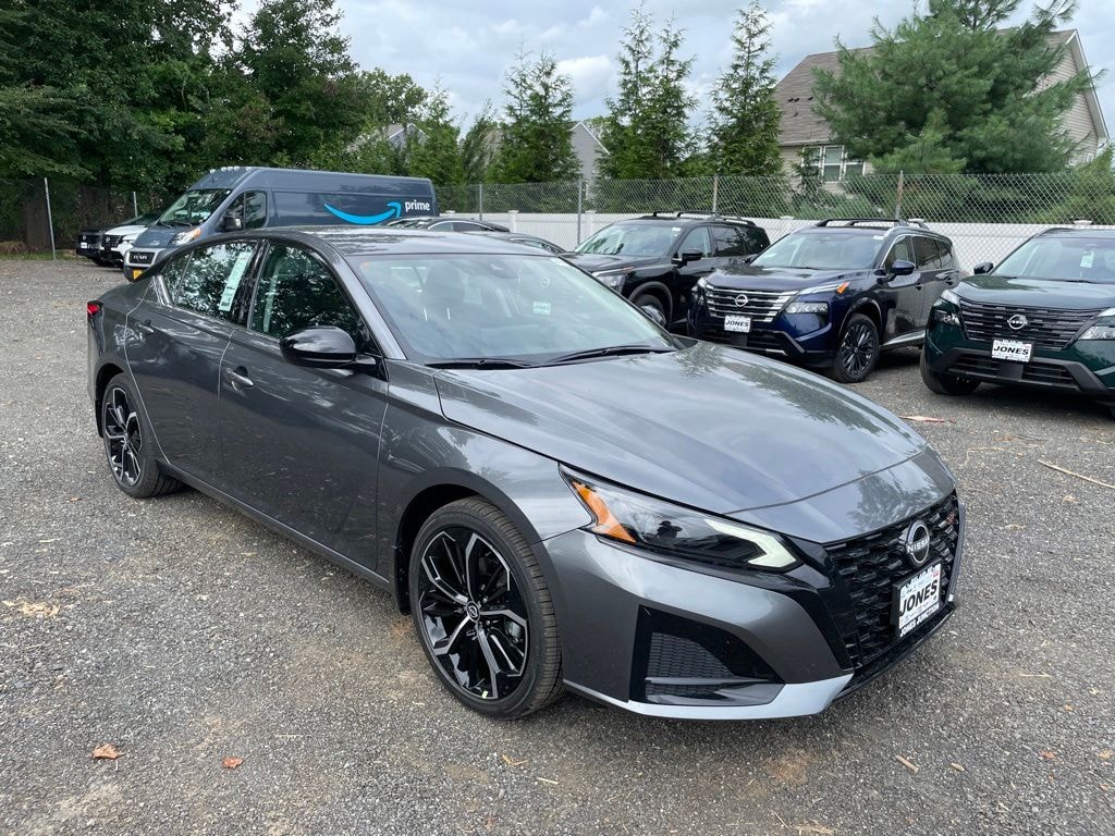 New 2026 Nissan Altima SR Sedan