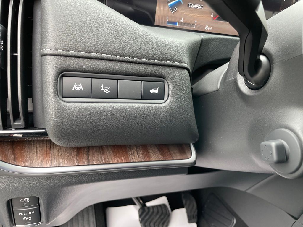 2025 Nissan Armada SL - Photo 16