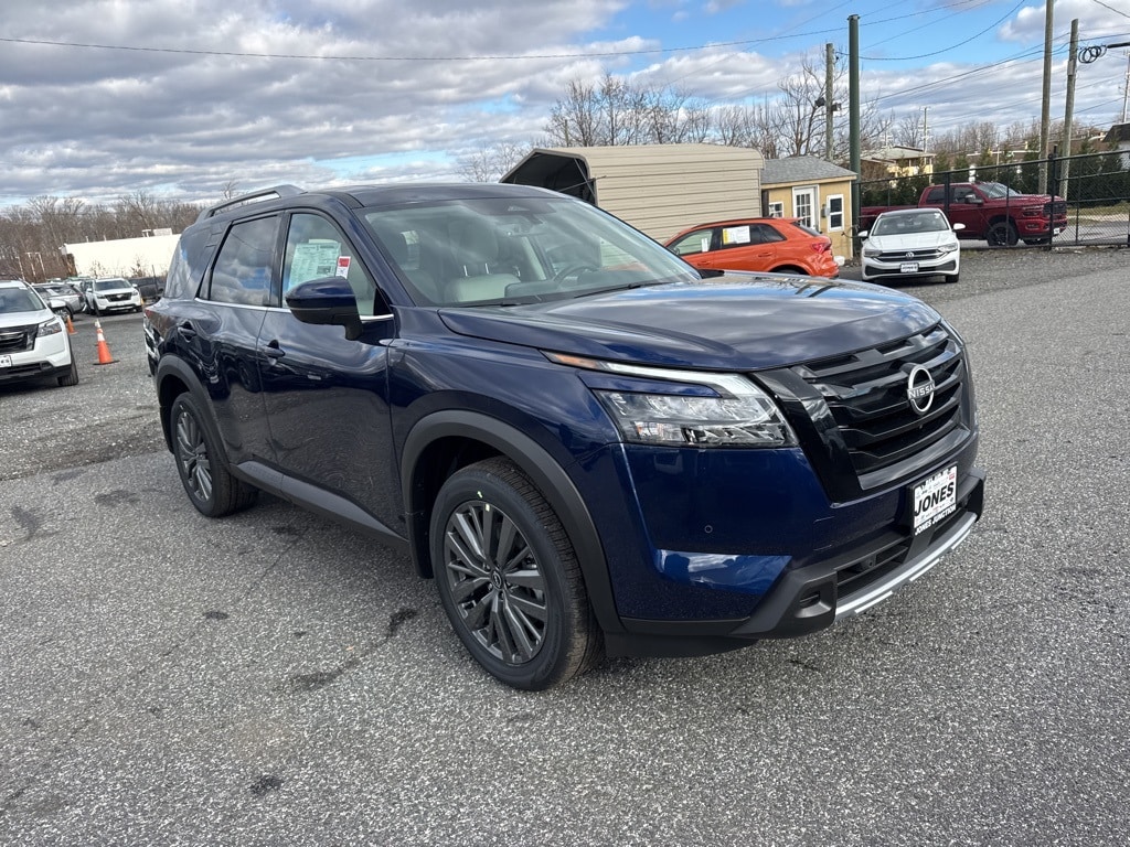 New 2025 Nissan Pathfinder SL SUV