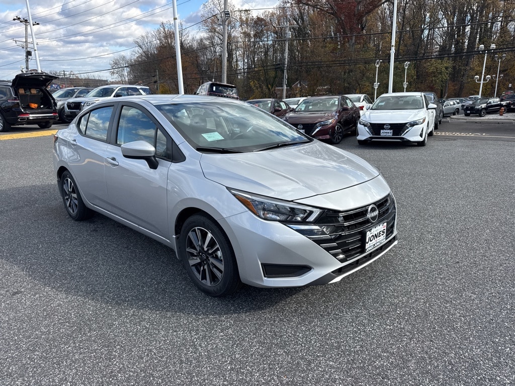 New 2025 Nissan Versa 1.6 SV Sedan