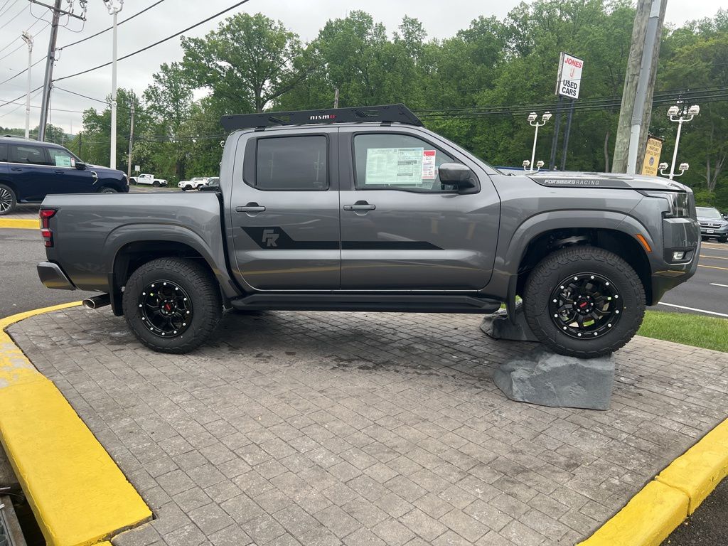 2025 Nissan Frontier SV - Photo 9