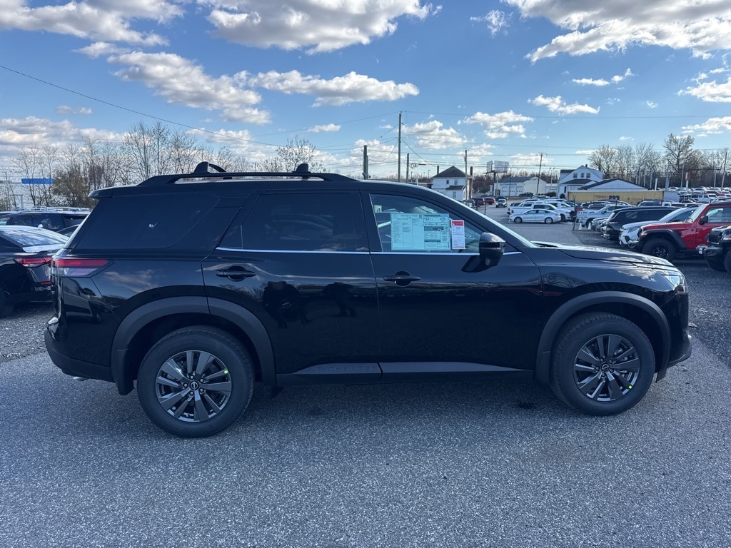 New 2025 Nissan Pathfinder SV SUV
