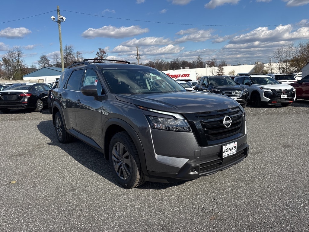 New 2025 Nissan Pathfinder SV SUV