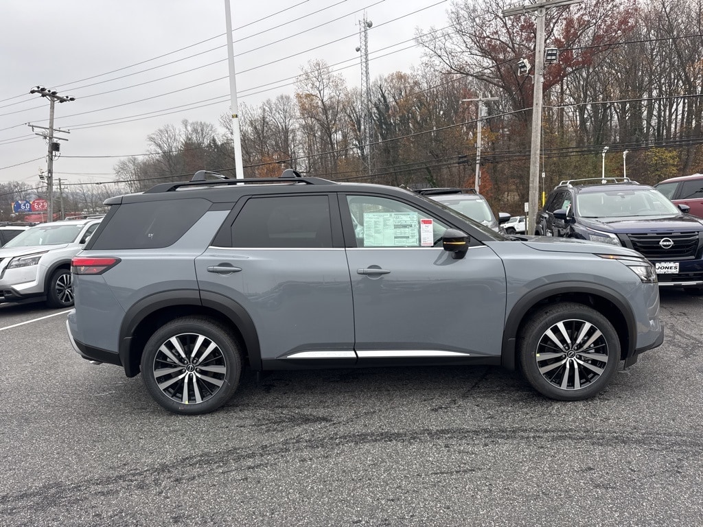 New 2025 Nissan Pathfinder Platinum SUV