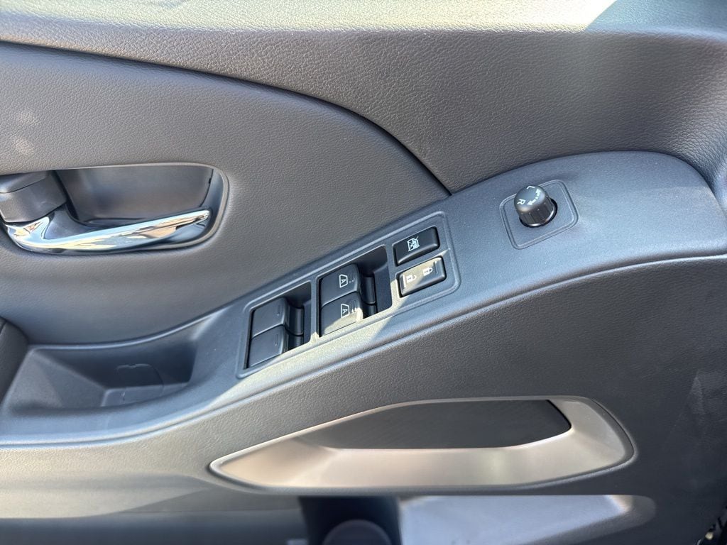 2026 Nissan Frontier SV - Photo 8