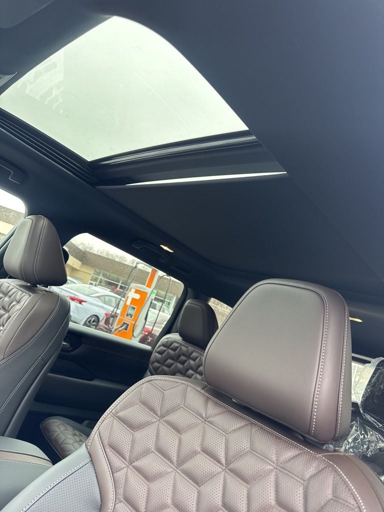 2026 Nissan Armada Platinum - Photo 12