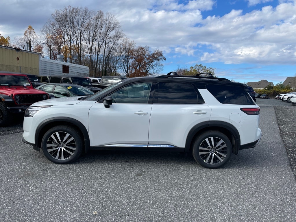 New 2025 Nissan Pathfinder Platinum SUV