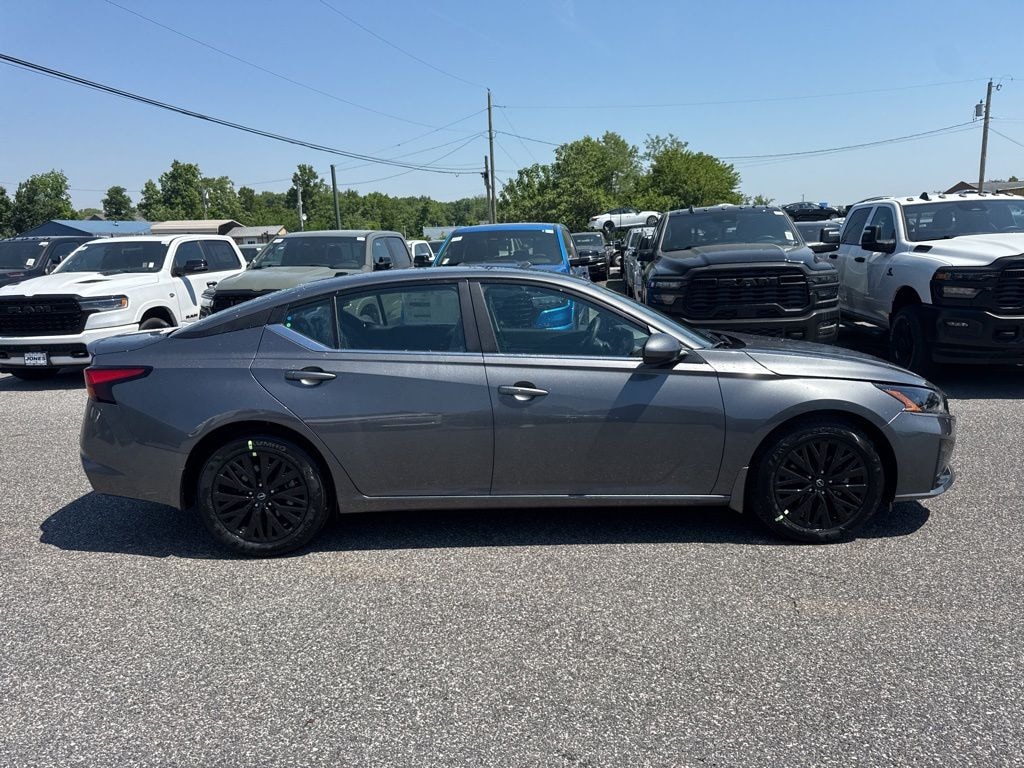 New 2026 Nissan Altima SV Sedan
