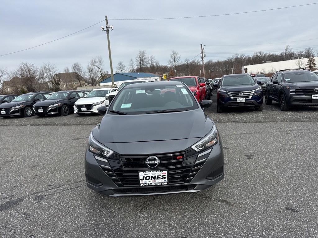New 2025 Nissan Versa 1.6 SR Sedan