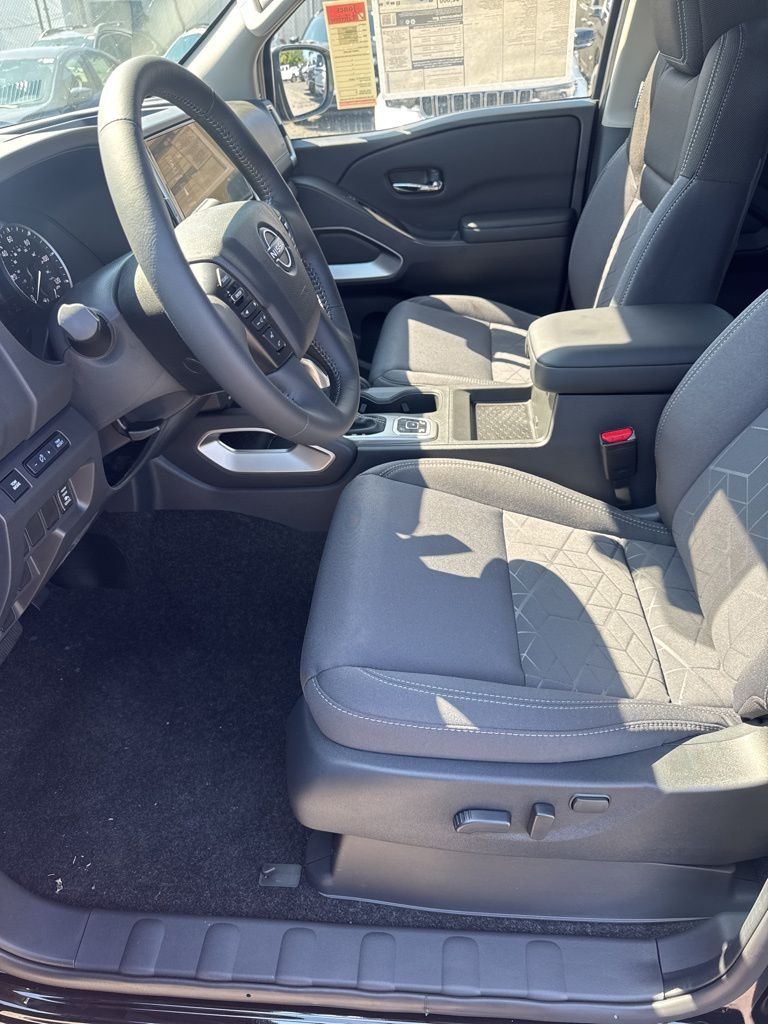 2026 Nissan Frontier SV - Photo 9