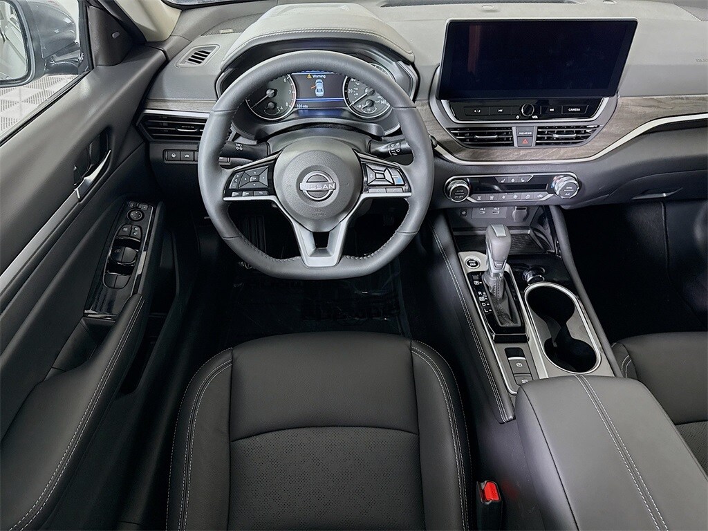 2025 Nissan Altima 2.5 SL photo 3