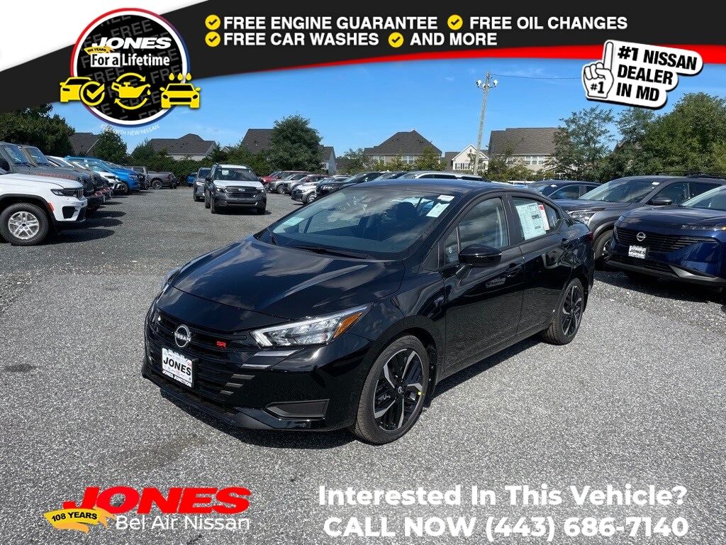 2025 Nissan Versa Sedan SR's photo