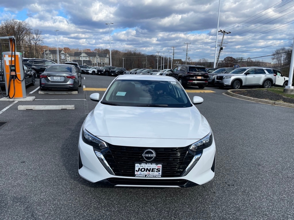 New 2025 Nissan Sentra SV Sedan