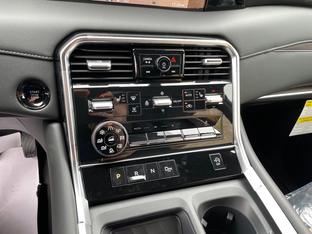 2025 Nissan Armada SL - Photo 13