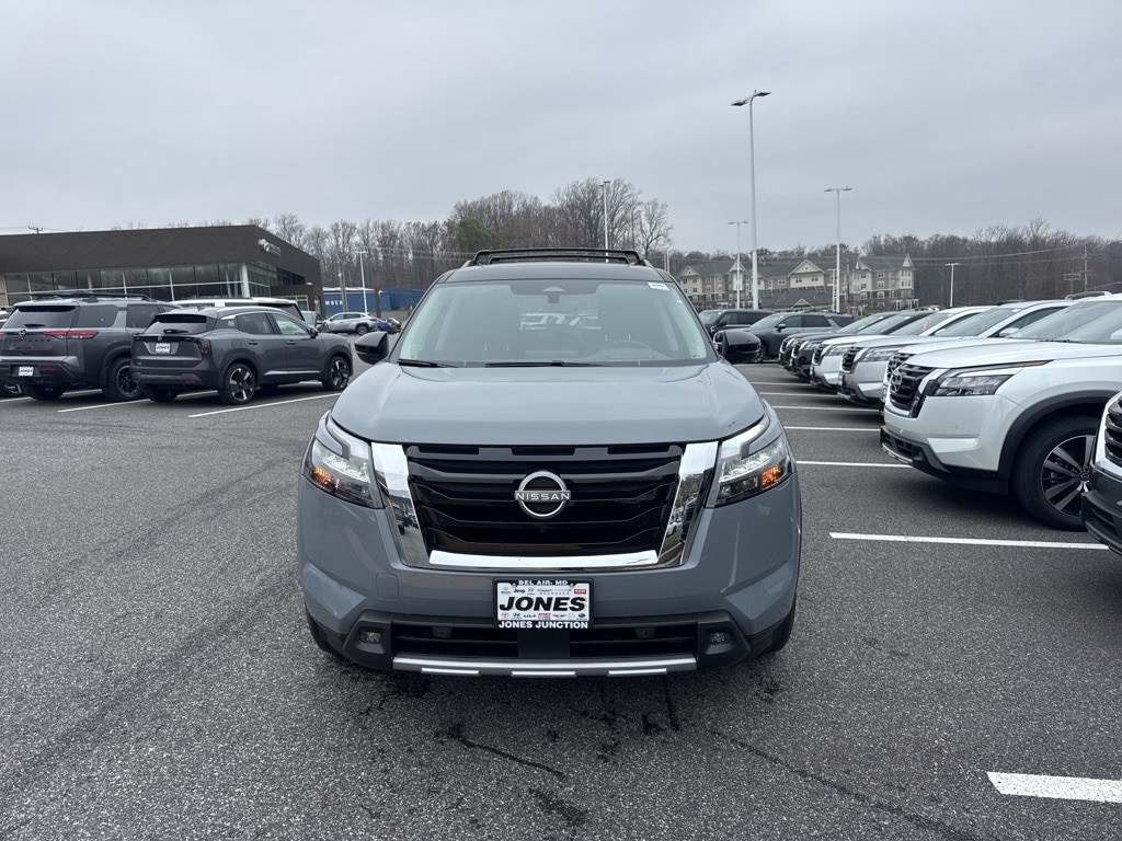 New 2025 Nissan Pathfinder Platinum SUV