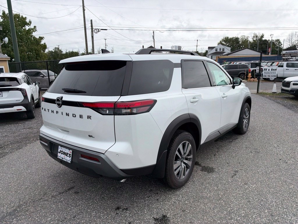 New 2026 Nissan Pathfinder SL SUV