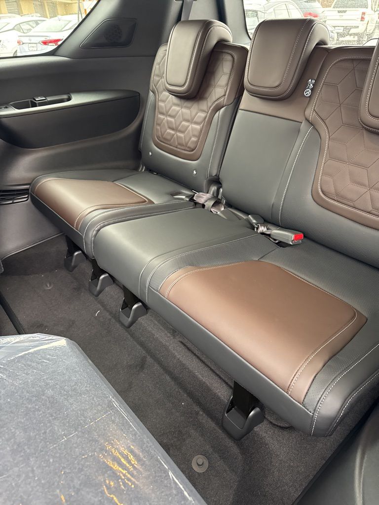 2026 Nissan Armada Platinum - Photo 15