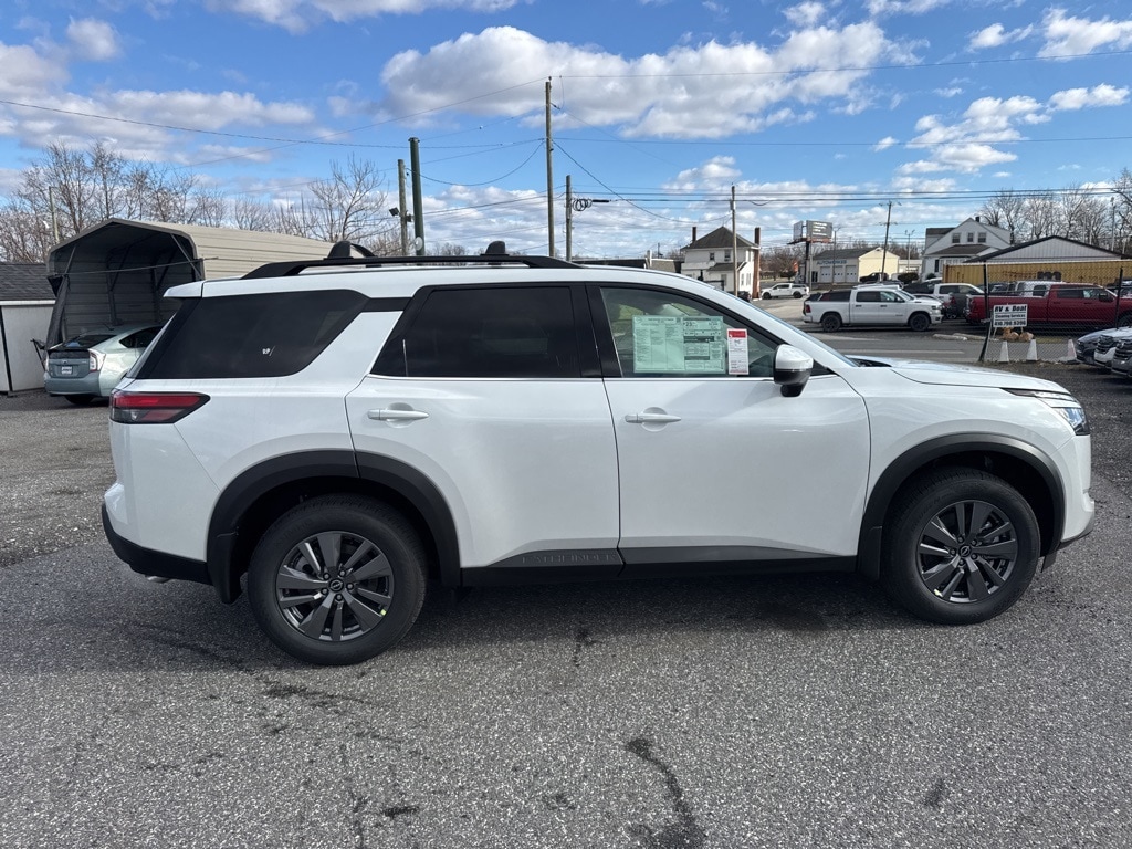 New 2025 Nissan Pathfinder SV SUV