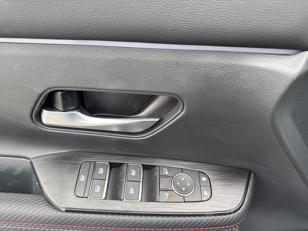 2026 Nissan KICKS SR - Photo 8