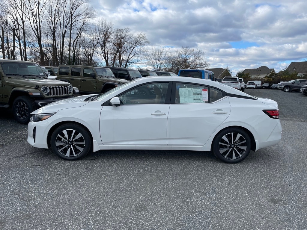New 2025 Nissan Sentra SV Sedan