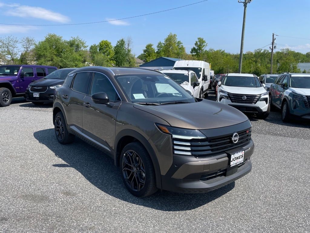 New 2026 Nissan Kicks SR SUV