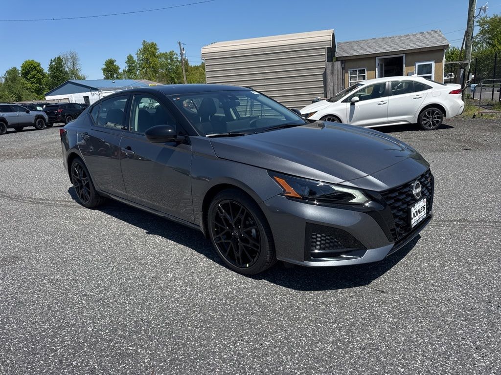 New 2026 Nissan Altima SR Sedan