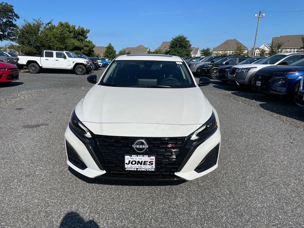 New 2025 Nissan Altima SR Sedan