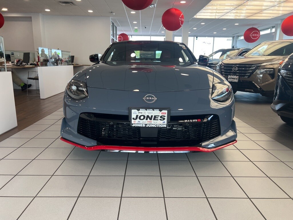 2024 Nissan Z Nismo photo 2