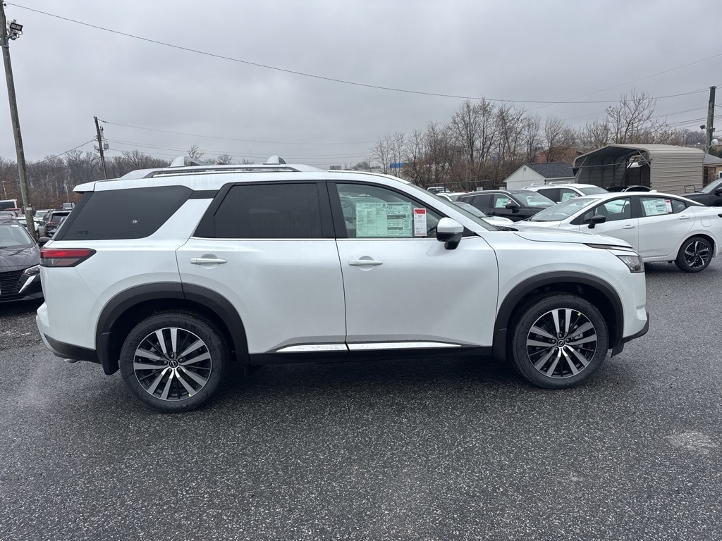 New 2025 Nissan Pathfinder Platinum SUV