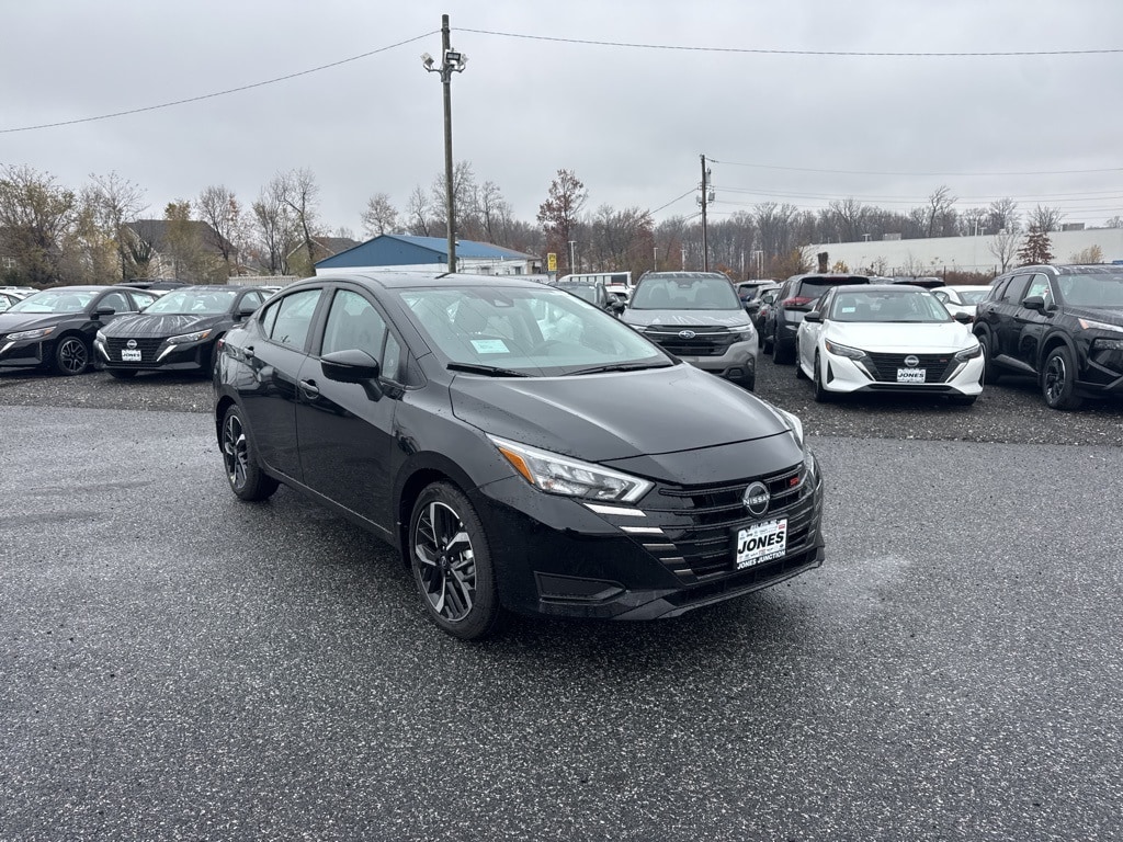 New 2025 Nissan Versa 1.6 SR Sedan