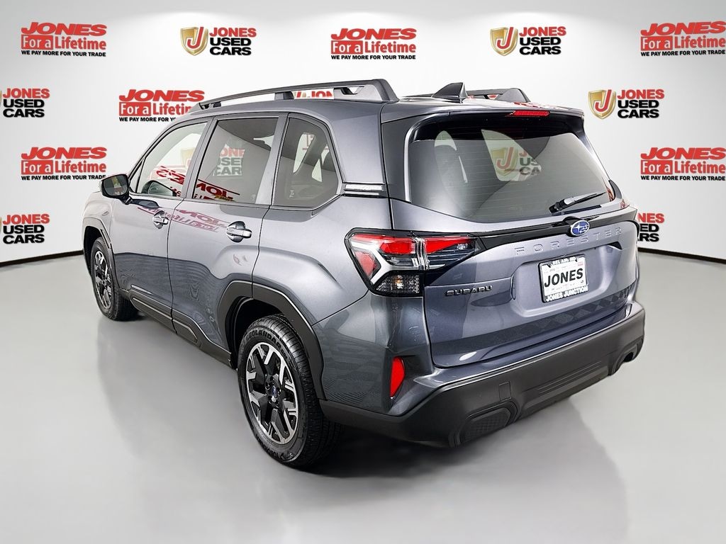 Used 2025 Subaru Forester Premium SUV