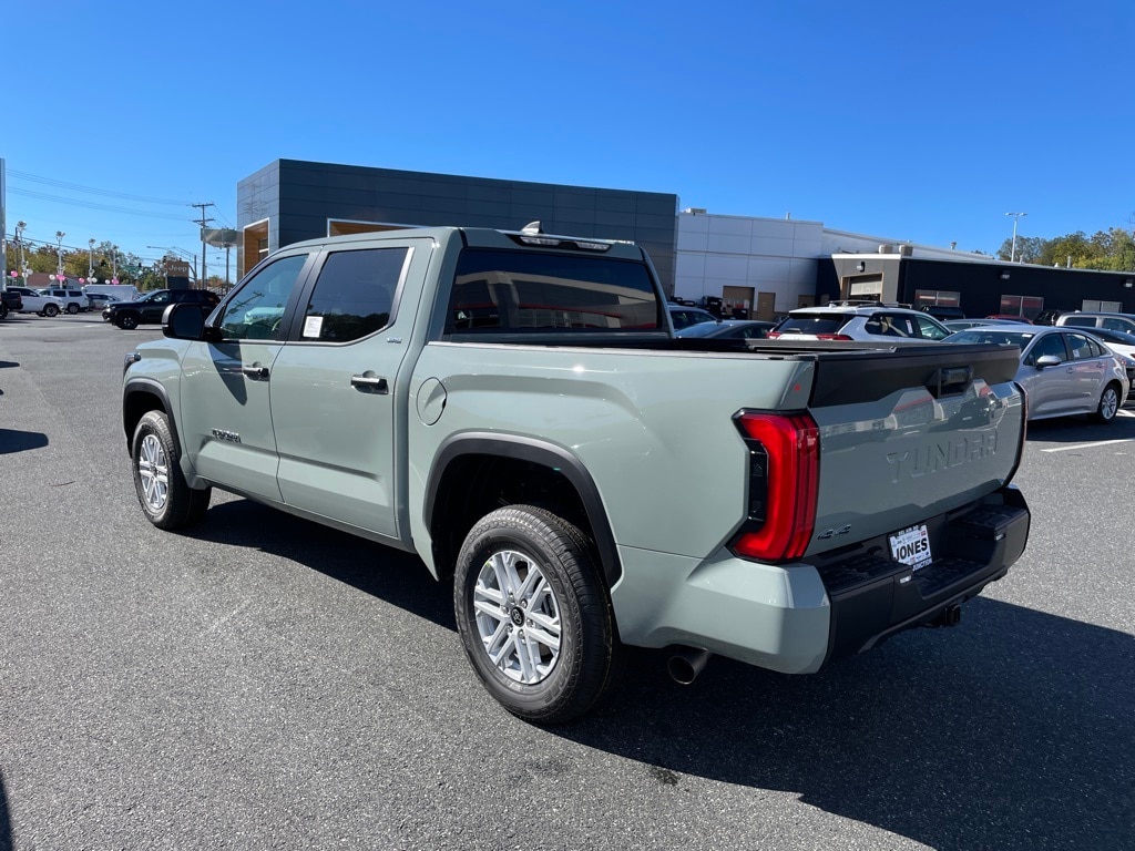 New 2026 Toyota Tundra SR5 SR5 CREWMAX 5.5