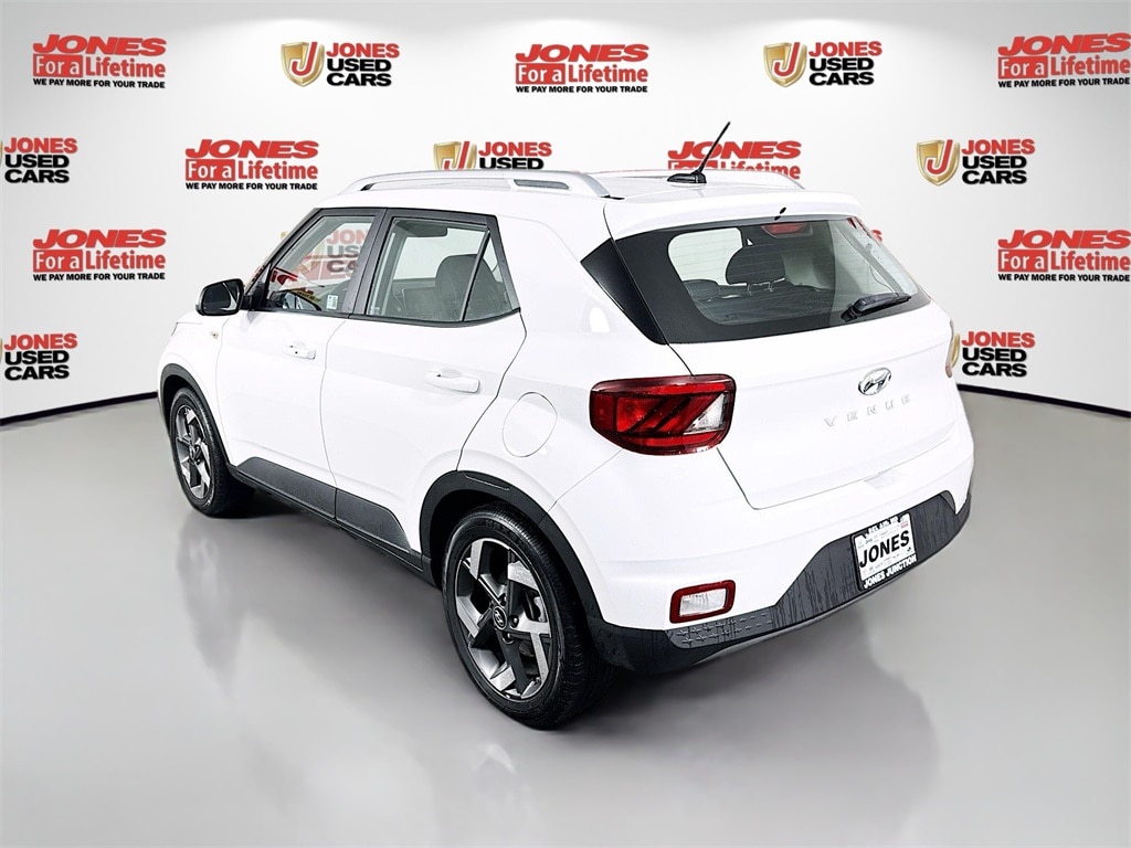 Used 2025 Hyundai Venue SEL SUV