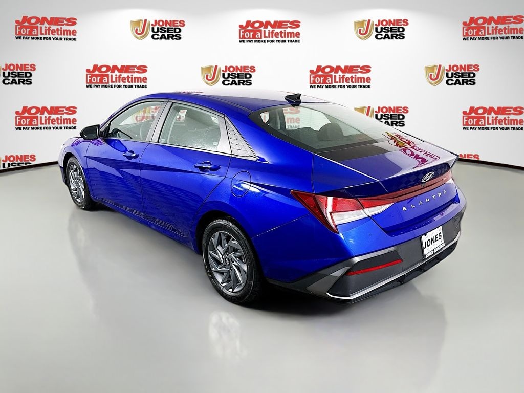 Used 2024 Hyundai Elantra SEL Sedan