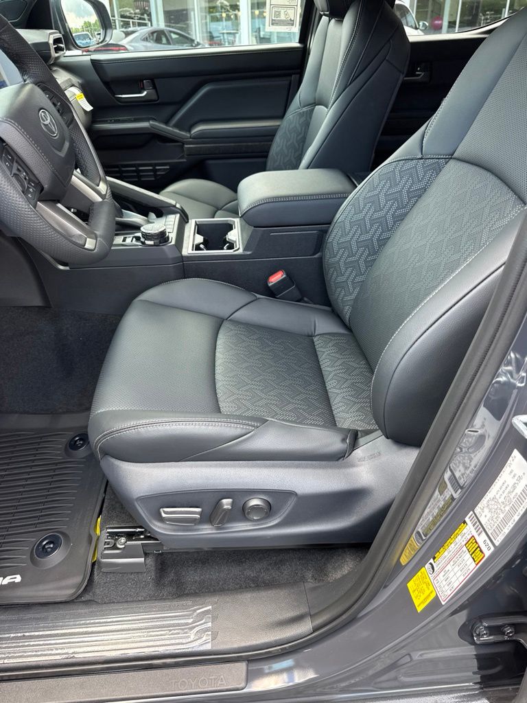 2026 Toyota Tacoma Limited - Photo 9