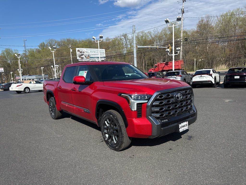 New 2025 Toyota Tundra Platinum PLATINUM CREWMAX 5.5