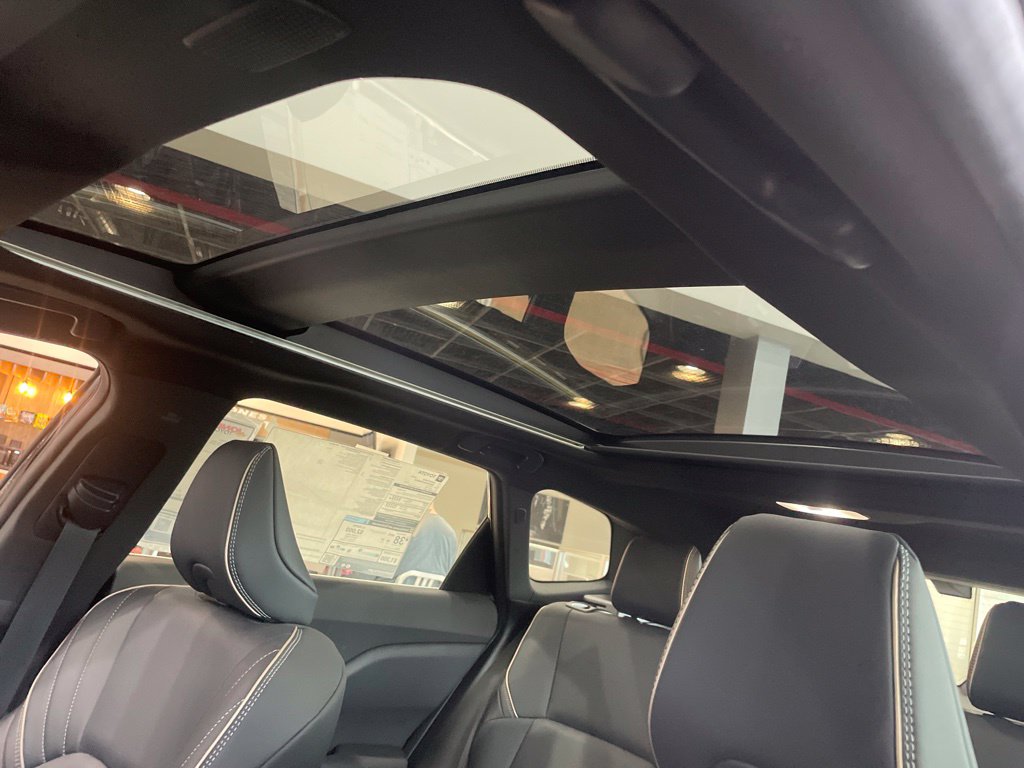 2026 Toyota Crown Signia Limited - Photo 11