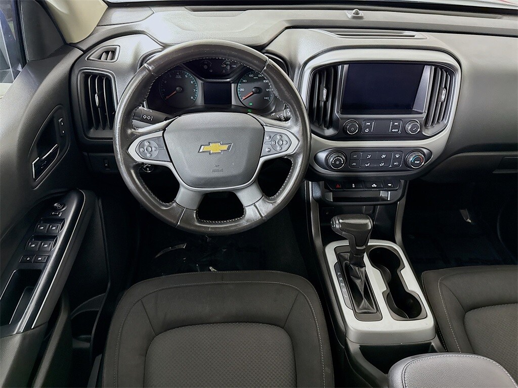 2021 Chevrolet Colorado LT photo 3