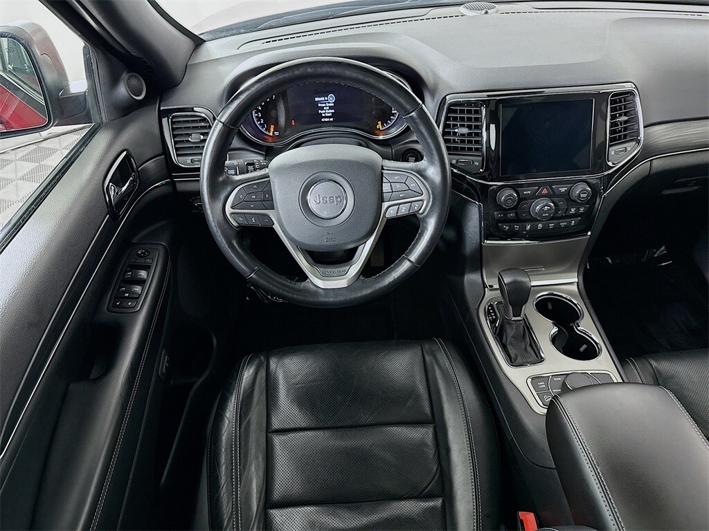 2021 Jeep Grand Cherokee Anniversary Edition photo 2