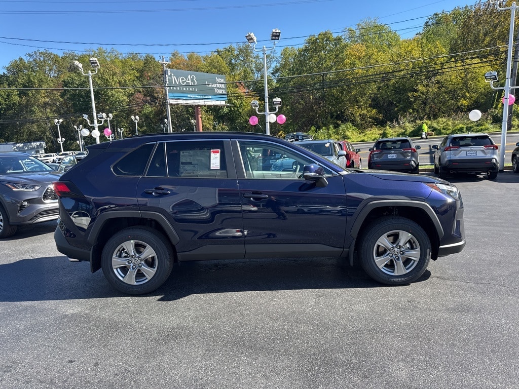 New 2025 Toyota RAV4 XLE XLE AWD SUV