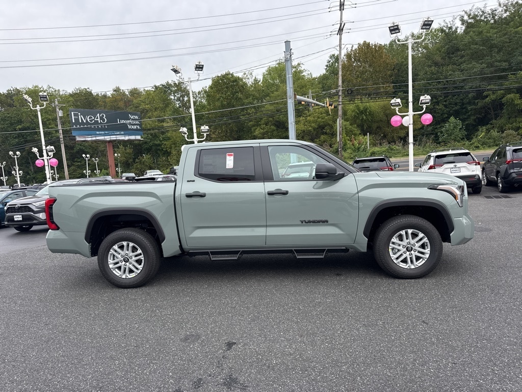 New 2026 Toyota Tundra SR5 SR5 CREWMAX 5.5