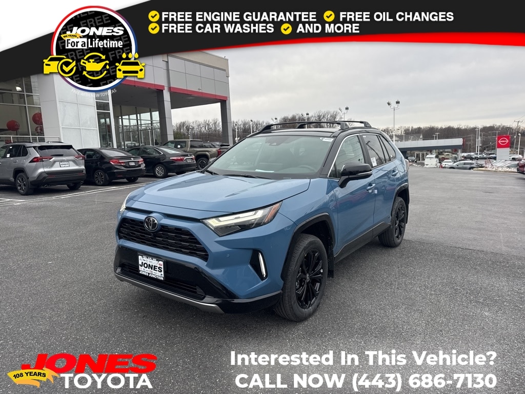2025 Toyota RAV4 XSE's photo