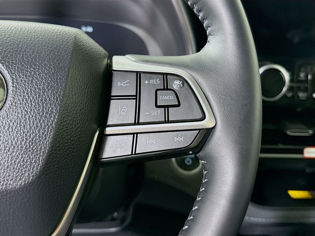 2026 Toyota Highlander Platinum - Photo 25