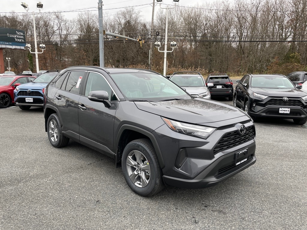 New 2025 Toyota RAV4 XLE XLE AWD SUV