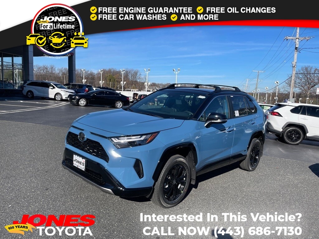 2025 Toyota RAV4 XSE's photo